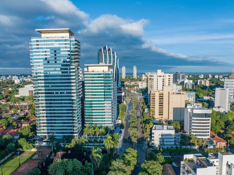 Asunción y desarrollo inmobiliario